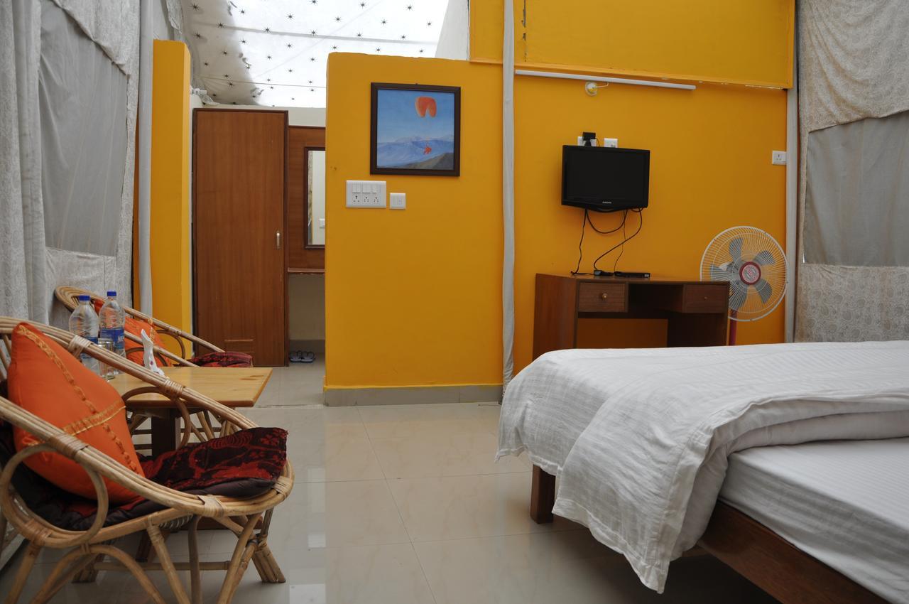 Tatva Bir Tents And Hotel Kangar Esterno foto